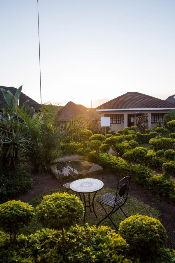Nongoma Lodge & Inn Cc Ngoại thất bức ảnh