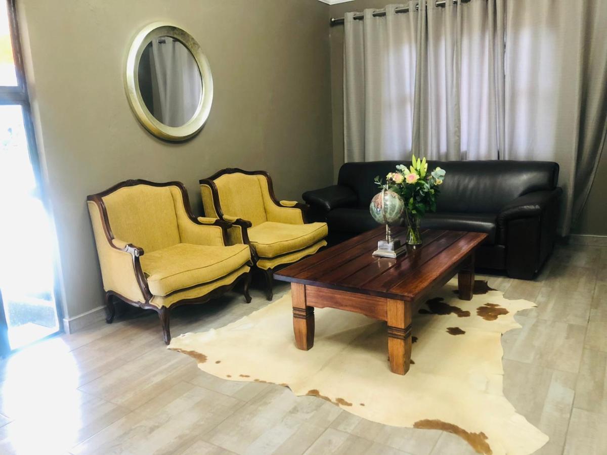 Nongoma Lodge & Inn Cc Ngoại thất bức ảnh